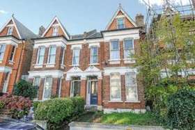 5 bedroom Terraced f...